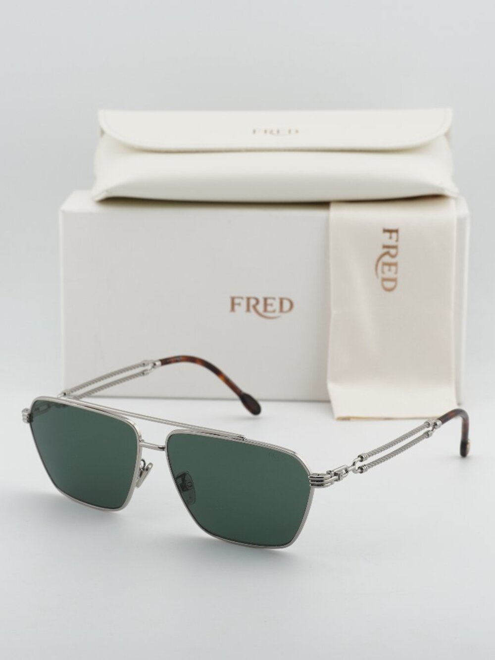 Fred FG40042U 16N Geometric Sunglasses - Shiny Palladium / Grey